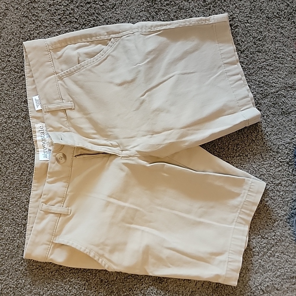 Aeropostale khaki shorts 5/6 medium